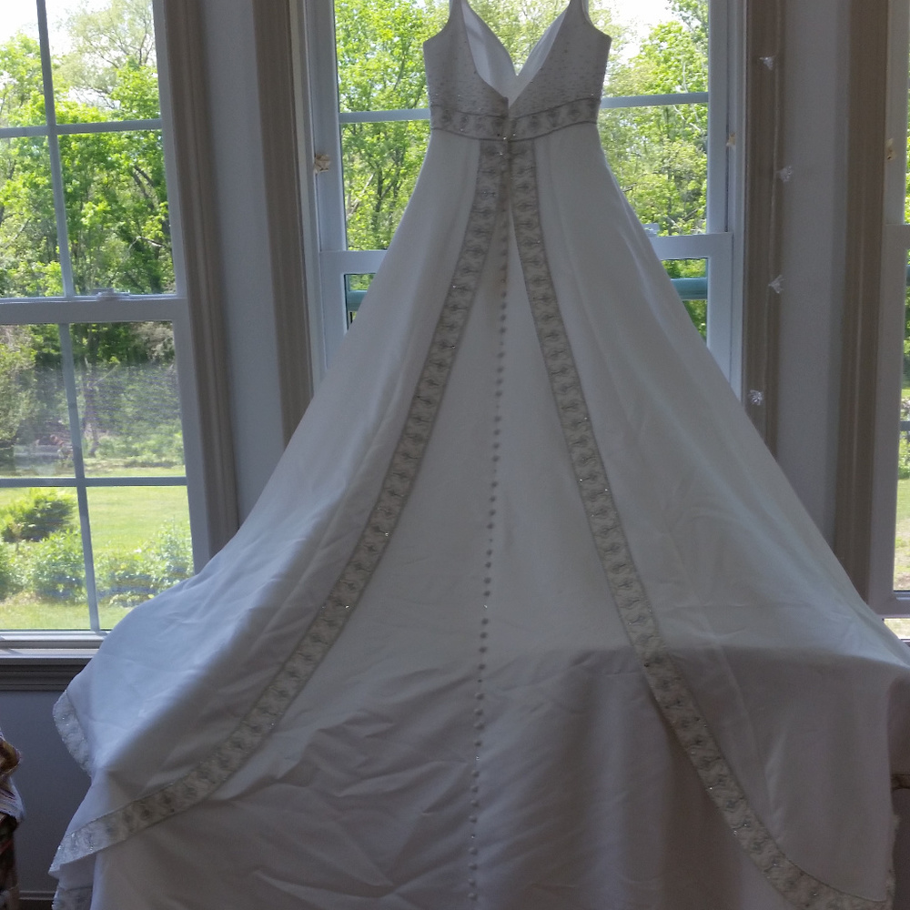 Women's White Wedding Dress